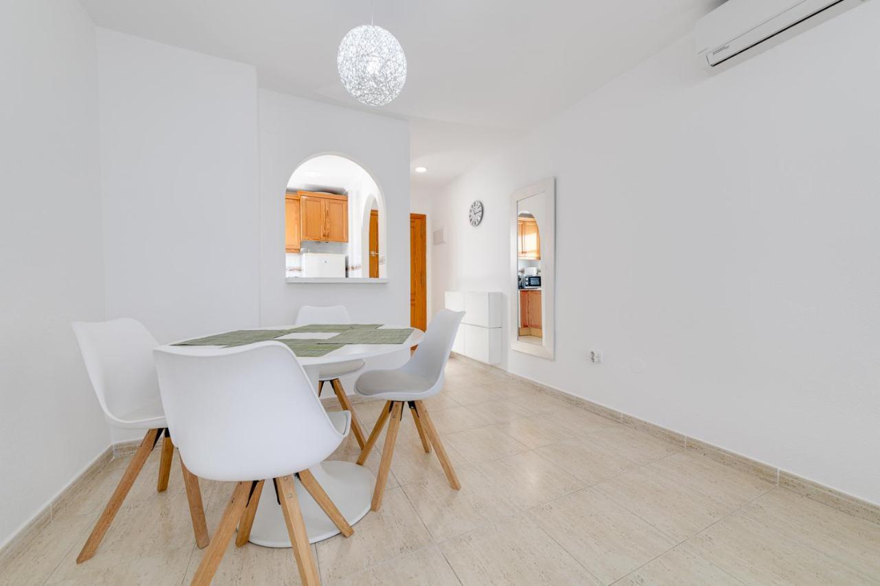Ferienwohnung Casa Godisa Torrevieja Exterior foto